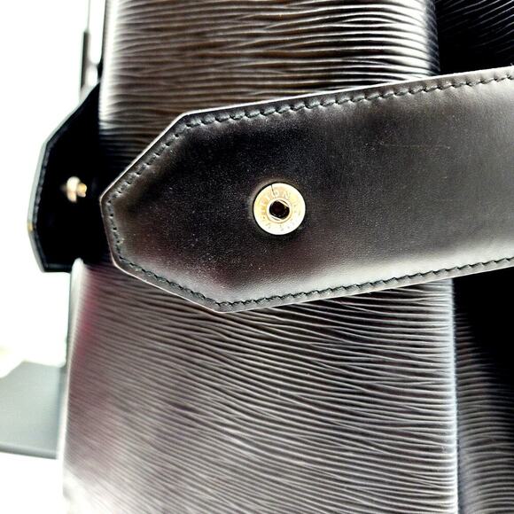 LOUIS VUITTON Vintage Black Epi Sac D'Epaule GM Bucket Bag - Picture 17 of 17